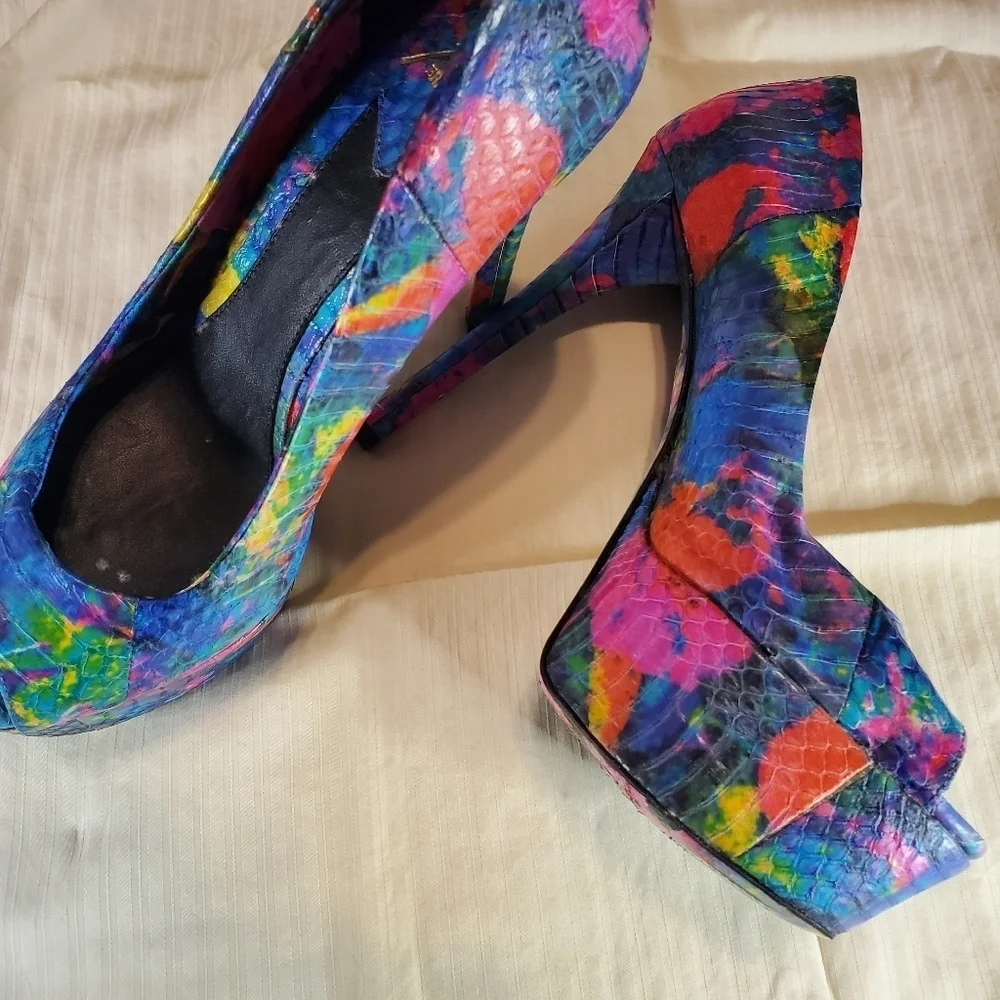 Brian Atwood B Bambola Ultra High Pumps EUC SZ 6.5 - Picture 6 of 7